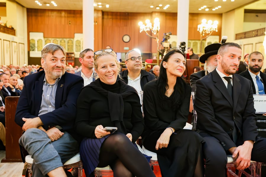 קיטוב בחברה הישראלית? כך נראו חגיגות ה-100 לבית הכנסת בתל אביב