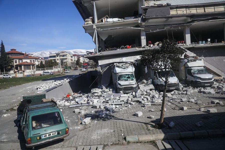 שליח 'כיכר' לטורקיה מדווח: מספר ההרוגים עלה ל-16,000; כוחות החילוץ הישראליים עבדו כל הלילה