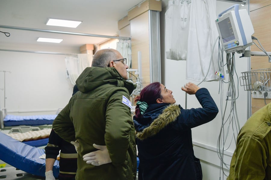 משלחת הסיוע הרפואי של צה"ל פתחה בית חולים | צפו