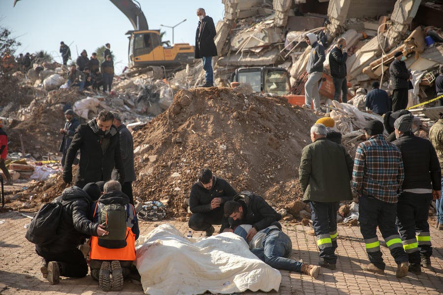 35 אלף הרוגים, אלפי בניינים הרוסים ו-94 תמונות | חיים גולדברג במסע מצולם בטורקיה