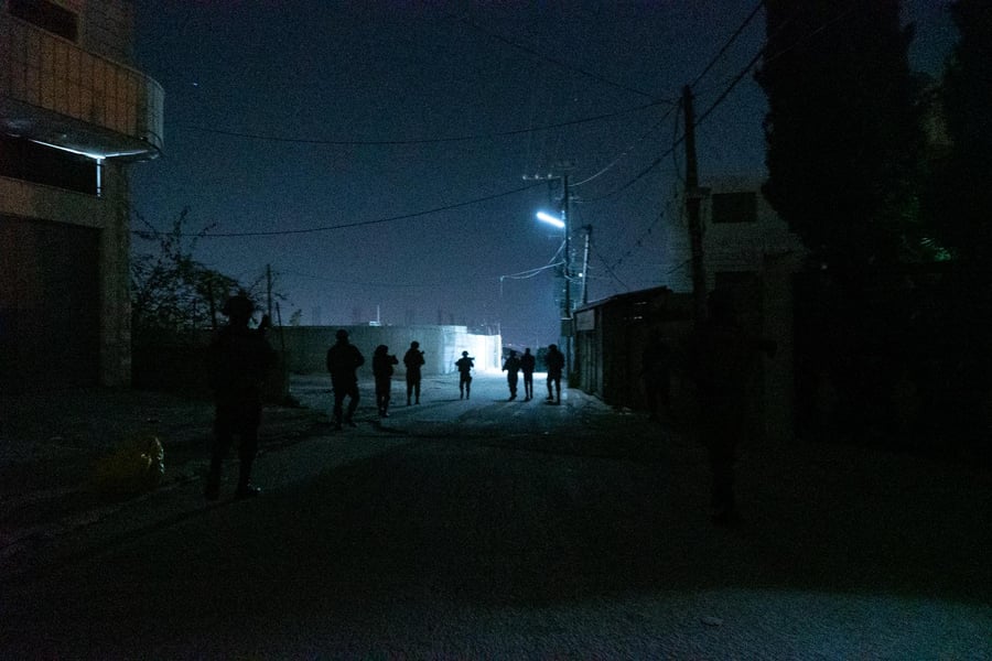במהלך הלילה: לוחמי צה"ל עצרו 23 מבוקשים ביו"ש