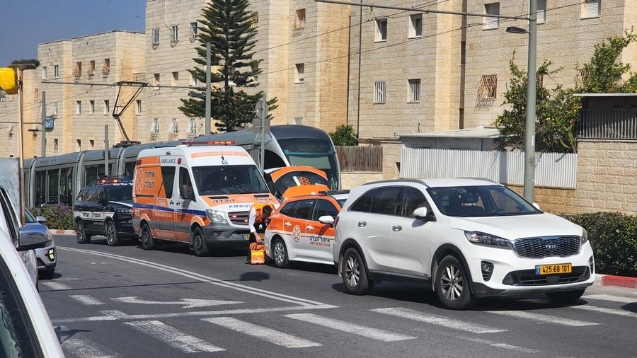 בלון גז התפוצץ בדירת מגורים בירושלים: אדם אחד נהרג ומספר פועלים נפצעו