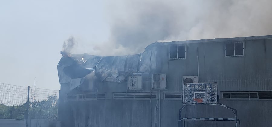 שריפה פרצה בבניין בית הספר 'שובו' בלוד
