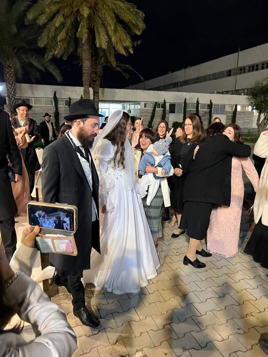 איש התקשורת מענדי קורטס התחתן | תיעוד