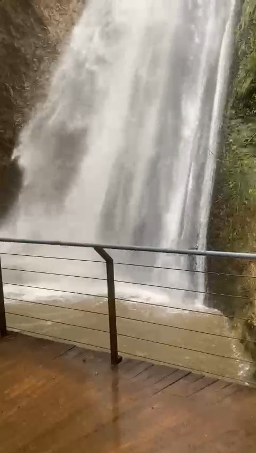 מפל התנור, הבוקר 