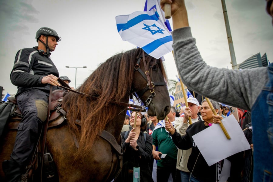 הפגנה בחיפה, אילוסטרציה - למצולמים אין קשר לנכתב