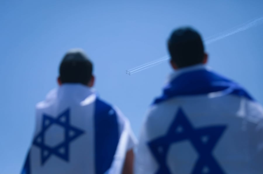 סקר 'כיכר השבת': מה החרדים באמת חושבים על מדינת
ישראל וצה"ל?