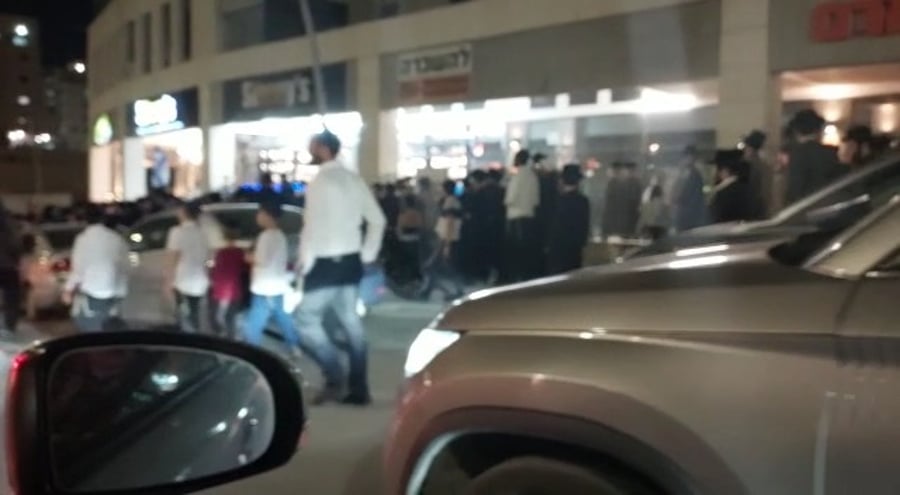 תושבי השכונה מבריחים את ה'קנאים'