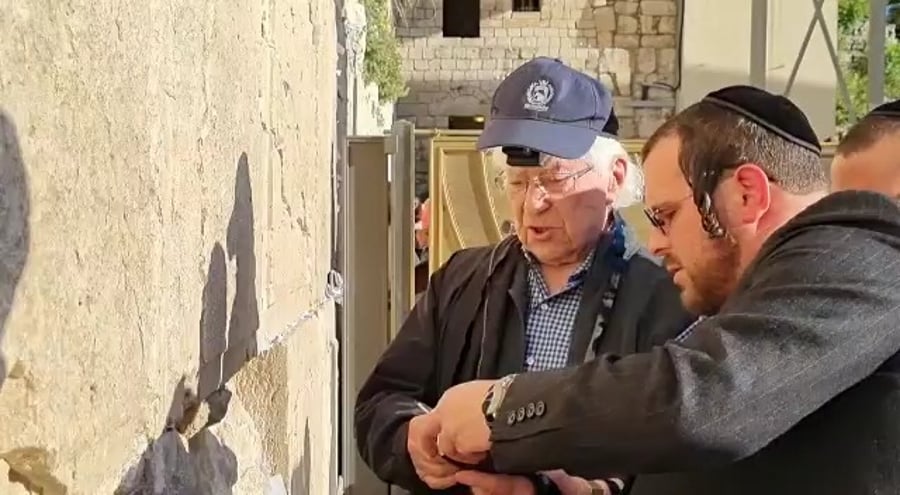 "שמע ישראל" וקדיש יתום בכותל