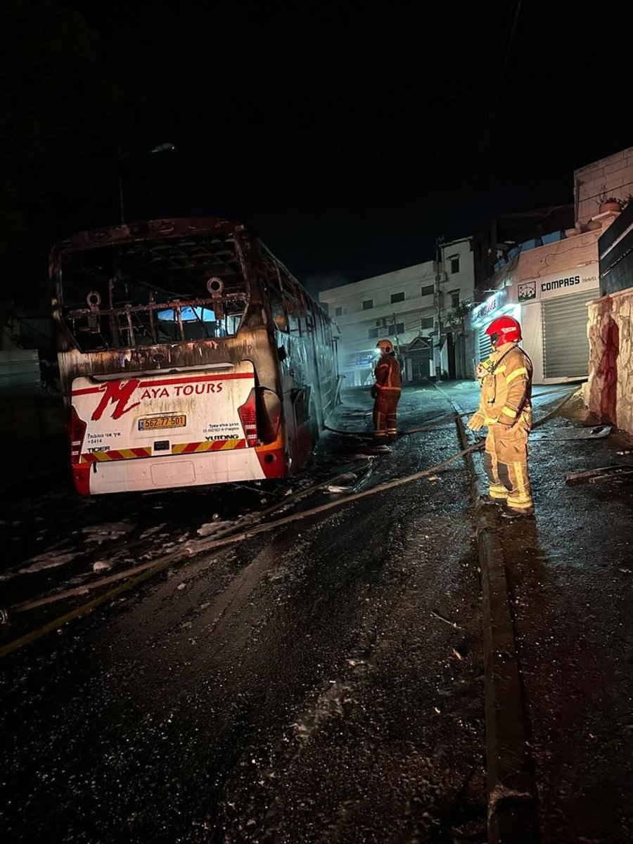 נהג אוטובוס יהודי שחזר ממירון הותקף בעיסאוויה; האוטובוס הוצת