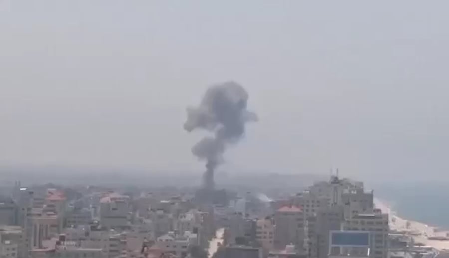 התקיפות כעת ברצועה