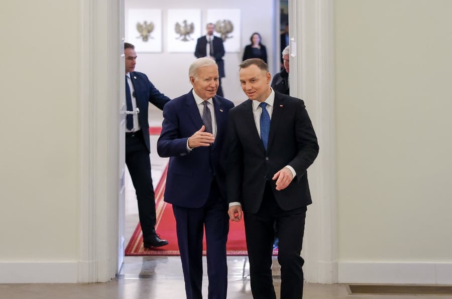 מכתף קרה - לחיבוק מערבי | נשיא פולין עם ביידן