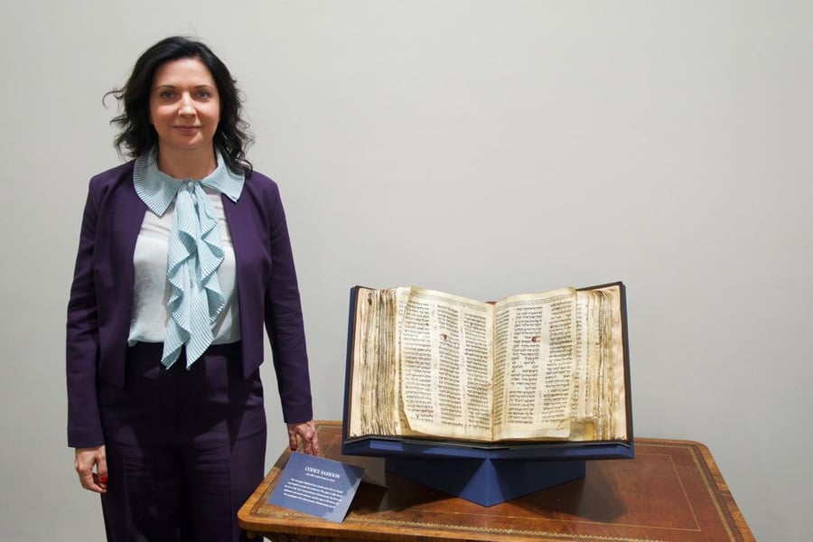אירינה נבזלין יו"ר המוזיאון עם הספר