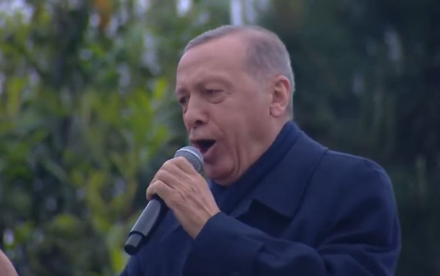 רשמית: ארדואן - נשיא טורקיה עד 2028 • צפו בנשיא פוצח בשירה