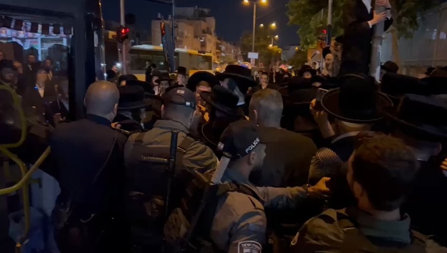 עוד מההפגנה בבר אילן בירושלים