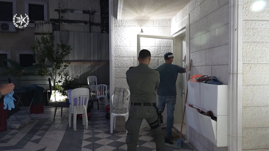 הפשיטה על הבית