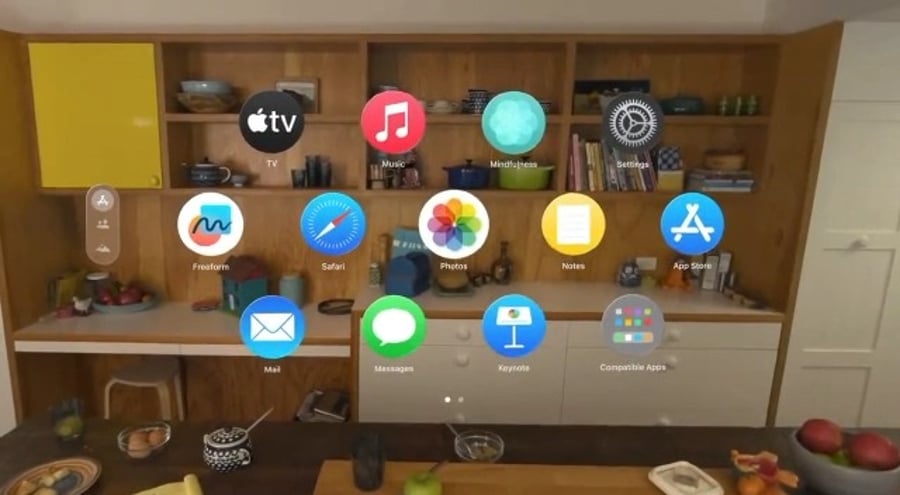 מציאות שהופכת למסך מגע. 