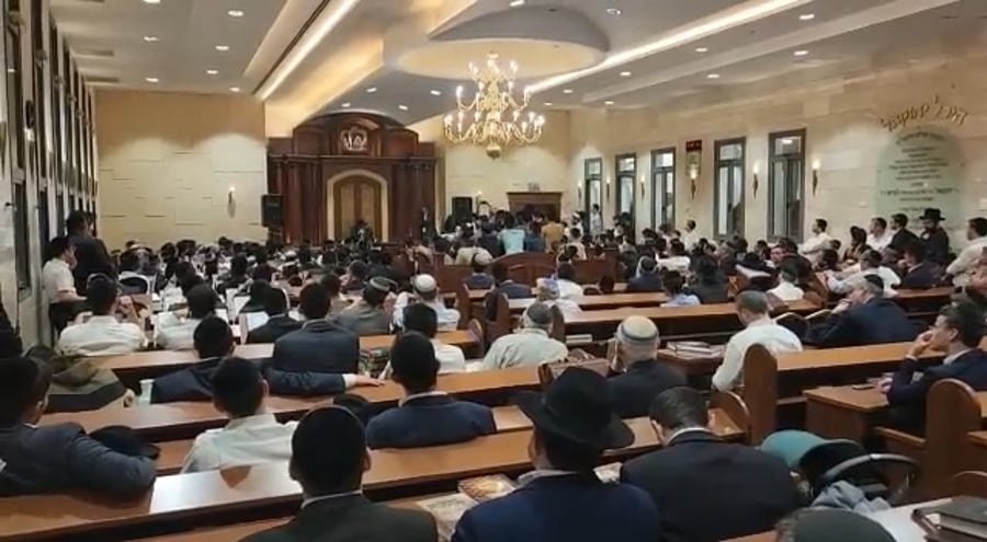 "אישיות בנויה לתלפיות"