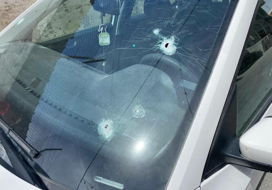פיגוע ירי בשומרון: אזרח נפצע בינוני ושלושה חיילים קל | מצוד אחרי המחבלים שנמלטו