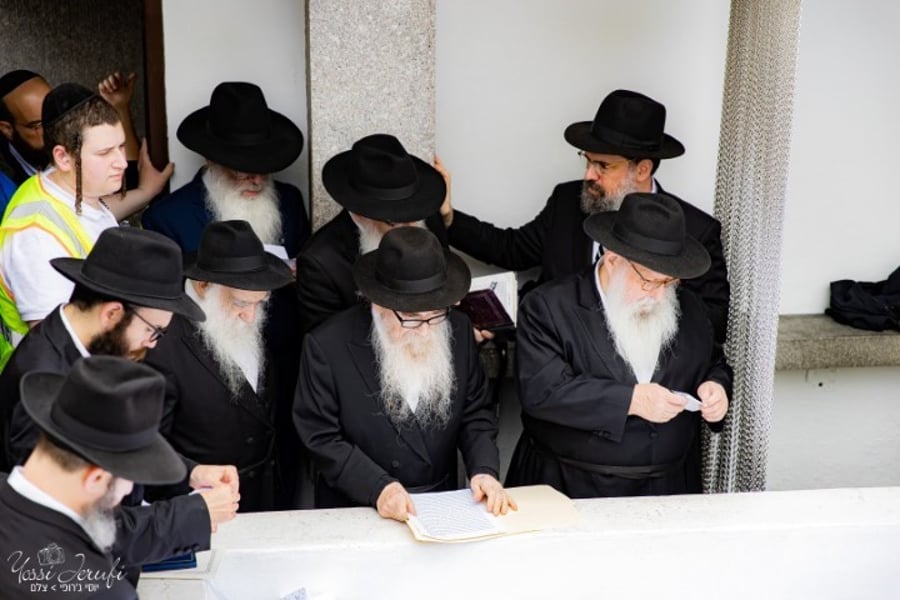 בתפוצות ישראל ציינו את יום ההילולא של הרבי מליובאוויטש זי"ע; המונים עלו לציונו