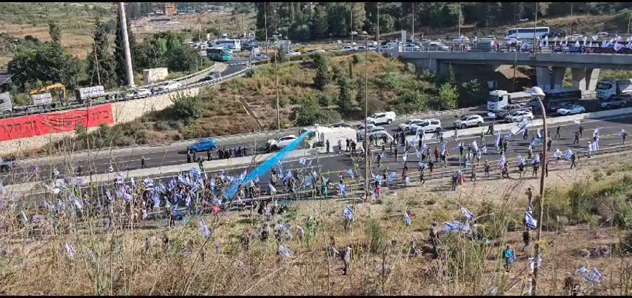 מכת"ז פועל בכביש 1, הבוקר