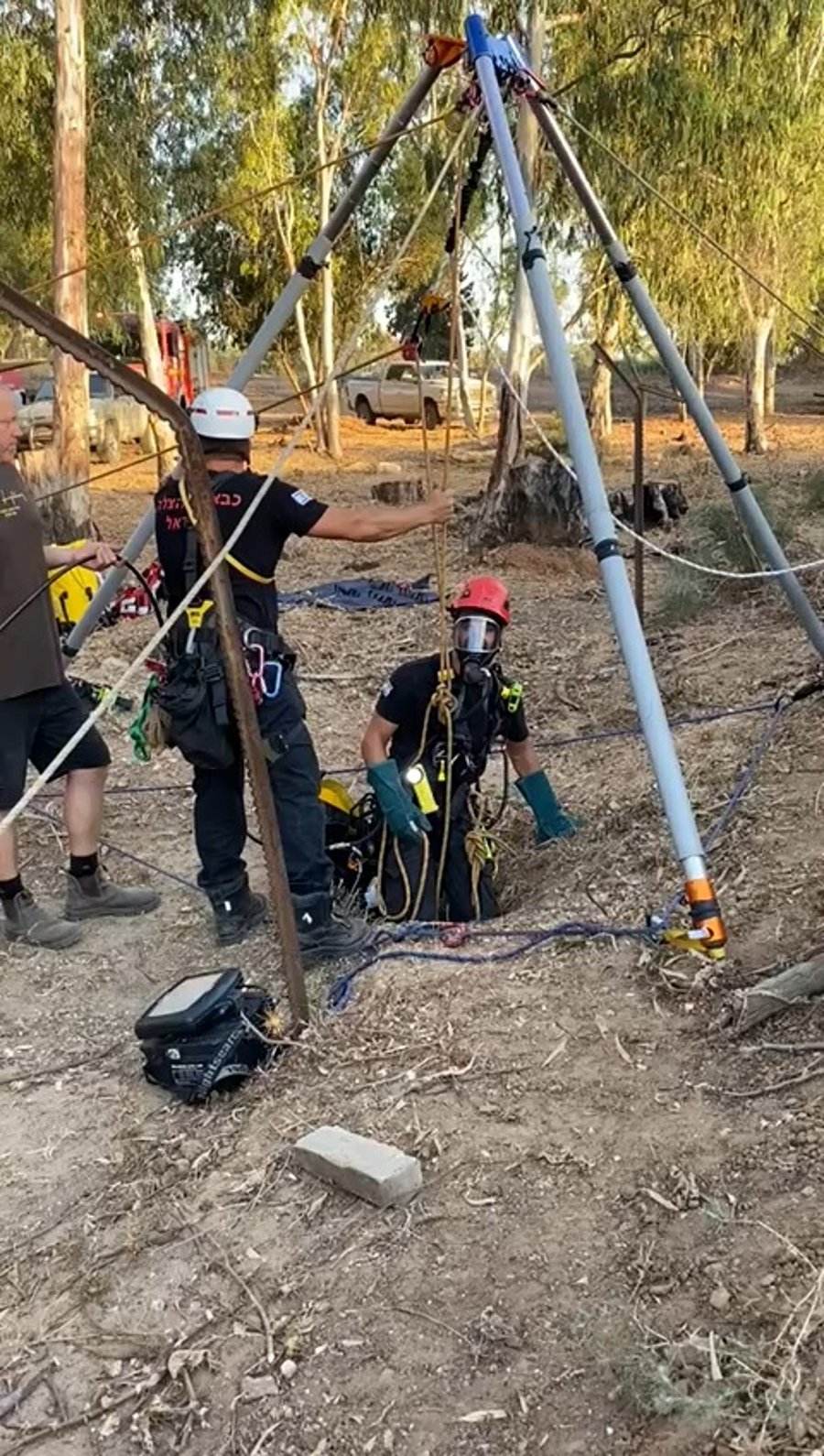 ניסיונות החילוץ
