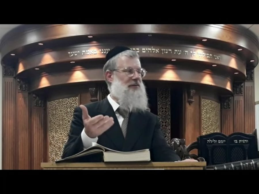 הרב אברהם יוסף שוורץ על פרשת דברים