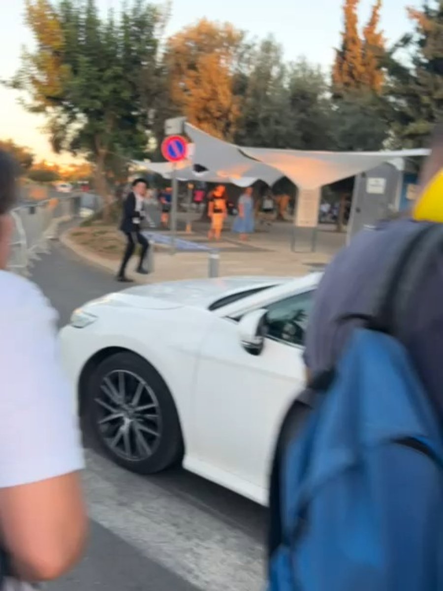 דני דנון בכניסה לכנסת, הערב