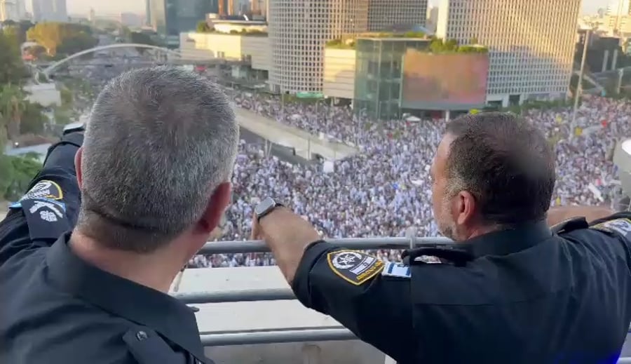 מפכ"ל המשטרה קובי שבתאי באירוע בתל אביב