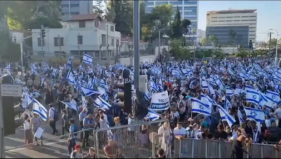 ההמונים שהגיעו ל'קפלן'