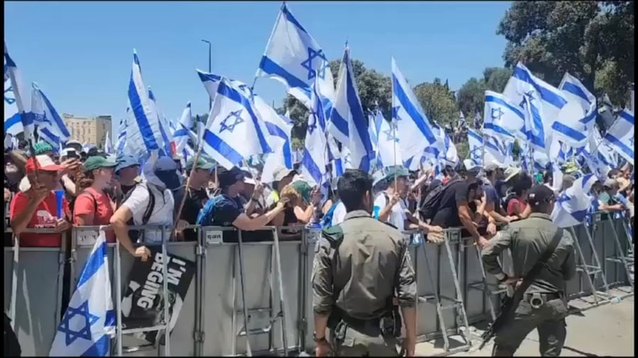 ההתפרעויות מחוץ לכנסת