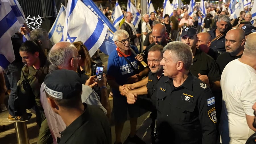 המפכ"ל הערב בהפגנה