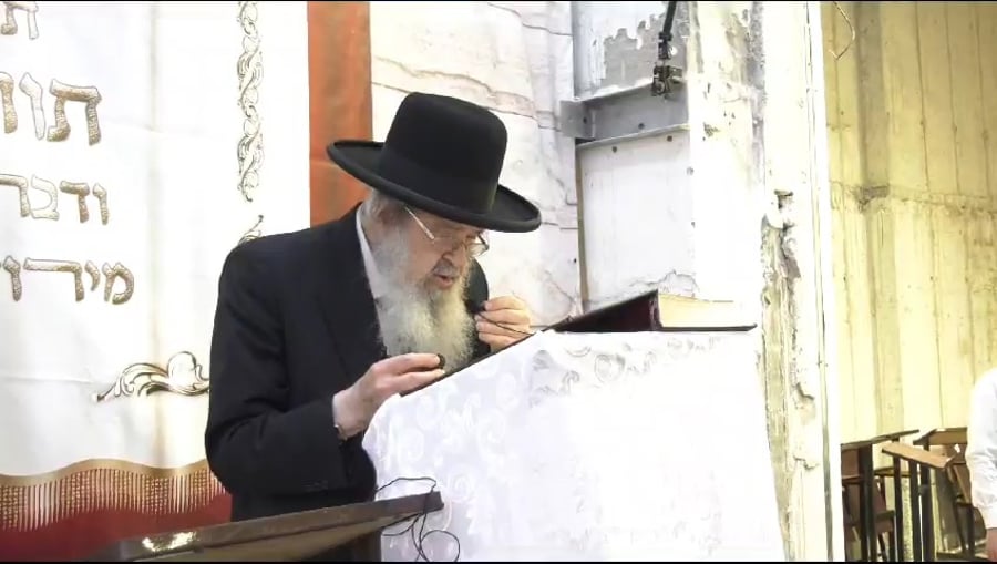 בשיעור פתיחת הזמן, ראש הישיבה מברך שהחיינו על הגדלת המבנה - על פרי חדש