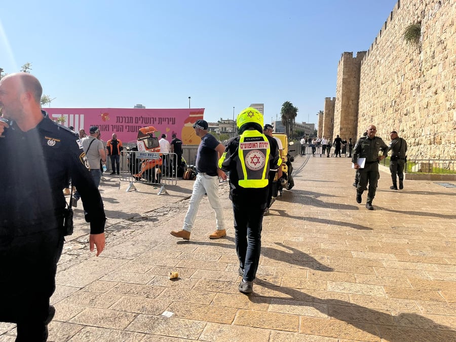 פיגוע דקירה בירושלים: יהודי נפצע קשה בסמוך לשער יפו 