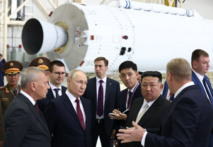 תמונות נדירות: שליט צפון קוריאה ונשיא רוסיה מבקרים במשגר החלליות