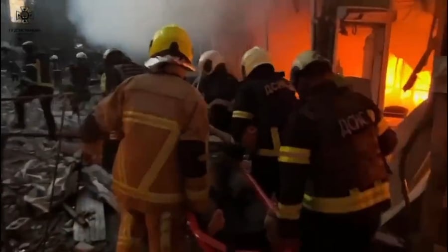 פינוי לכודים לאחר פגיעה ישירה, הלילה 