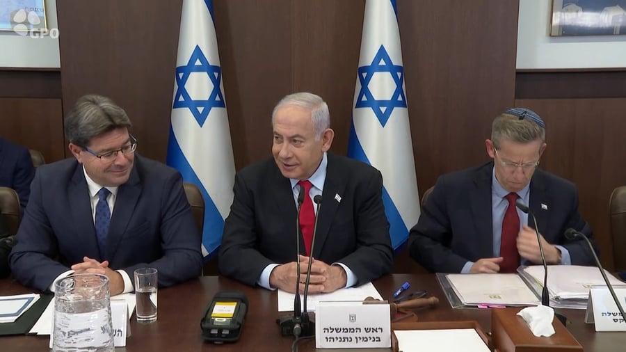 נתניהו, היום בפתח ישיבת הממשלה