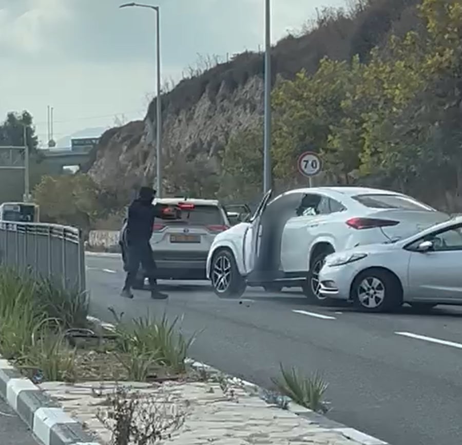 חיסול לאור יום, בכביש מרכזי בחיפה: רעולי פנים פתחו באש לעבר גבר שנהג במכונית
