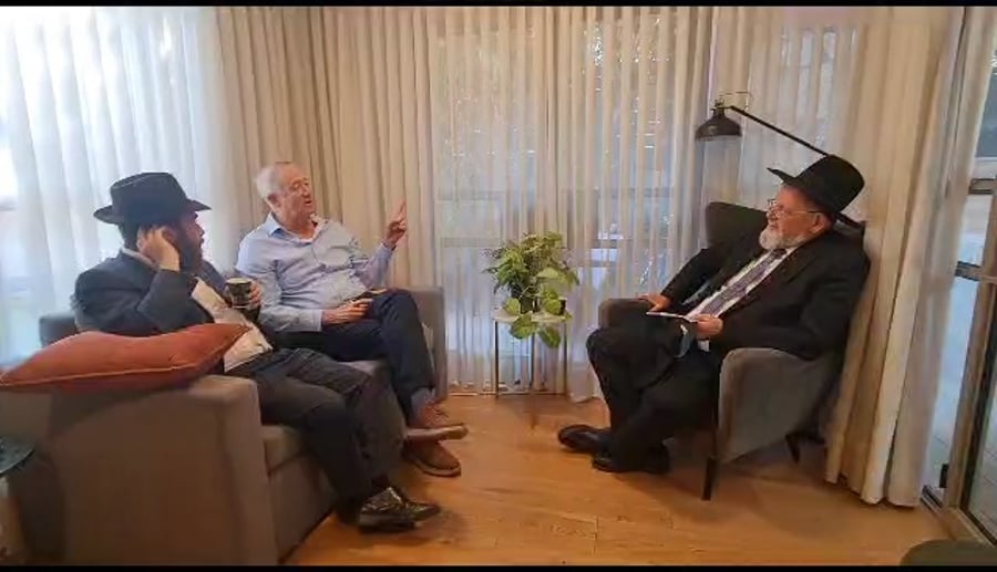 צפו בו"ר המחנה הממלכתי מספר לשני הרבנים על רבה של העיר חיפה