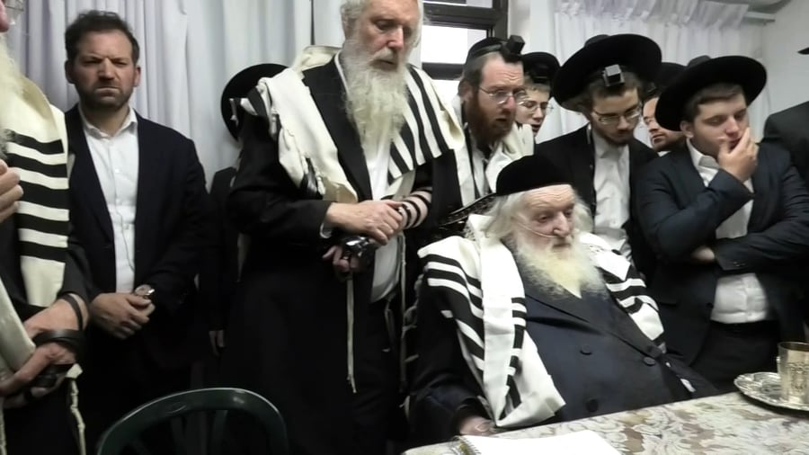 השיחה עם הגבירים