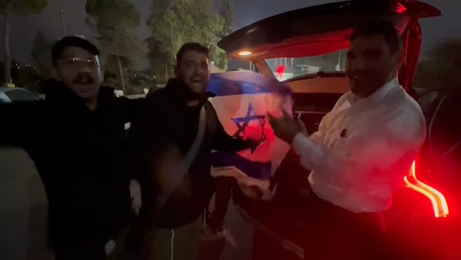 חיילים מודים לחמ"ל כיכר השבת