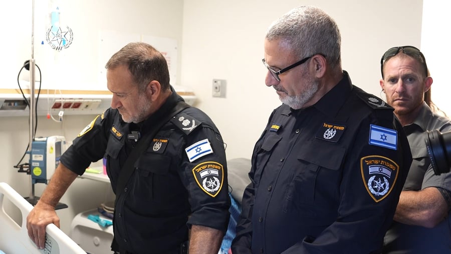 המפכ"ל מבקר את עמר