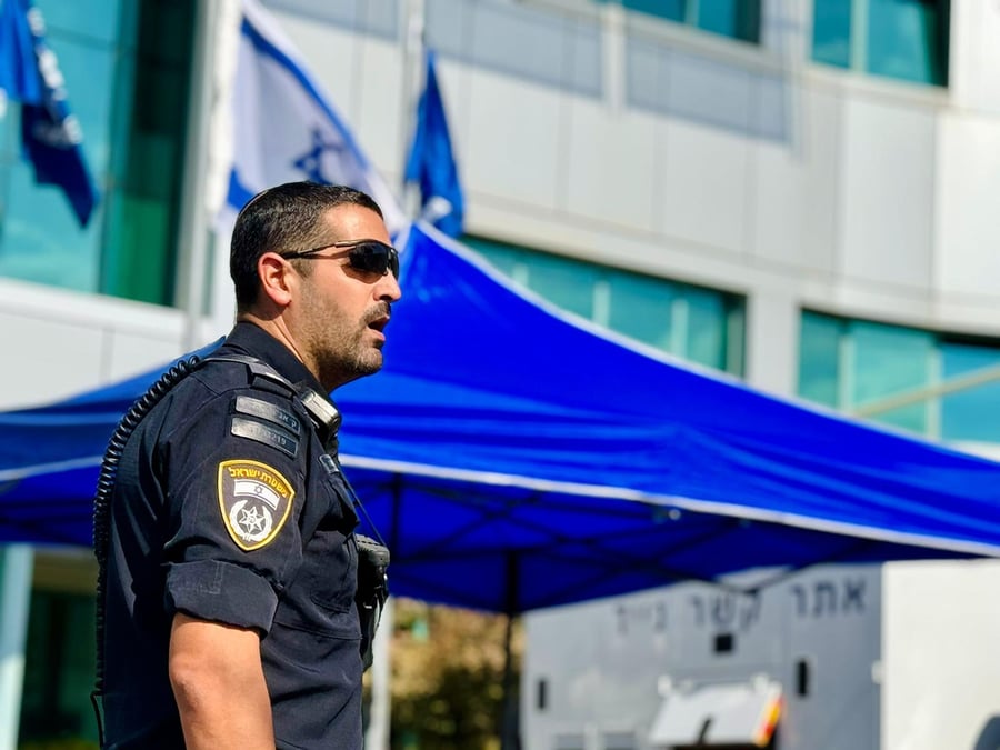 "לא מפחד להיות בעיר" | קצין המבצעים בריאיון לישי כהן