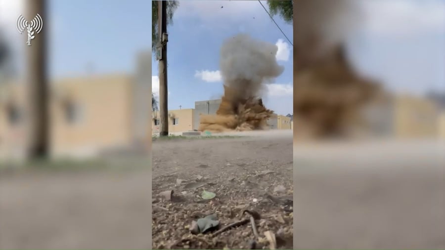 תיעוד מפעילות היחידה: זיכוי זירות, מציאת אמצעי לחימה ופיצוצים מבוקרים של אמצעי לחימה