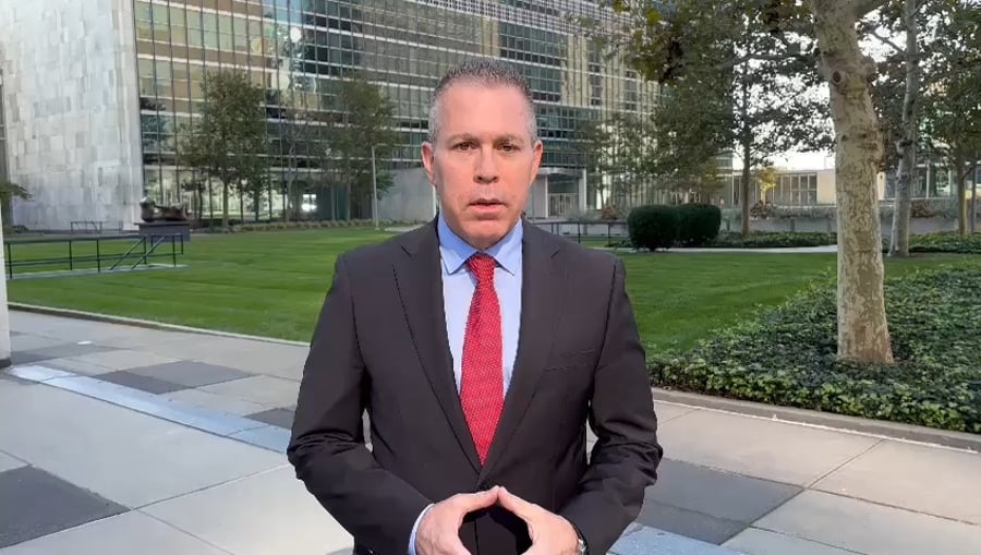 "קורא לו להתפטר". ארדן הודף את התנצלות מזכ"ל האו"ם