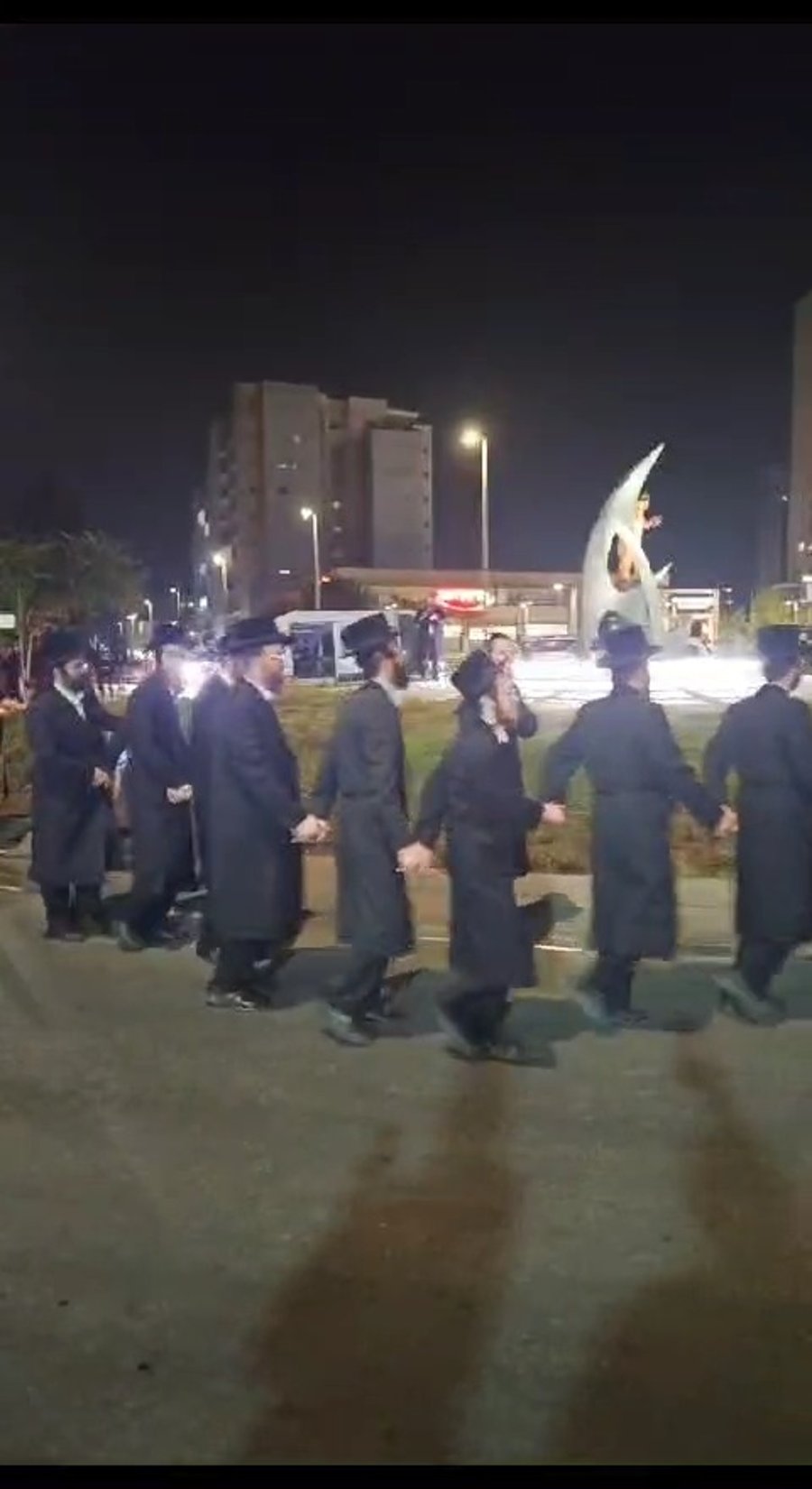 חוגגים את שחרורה של אורי מגידיש