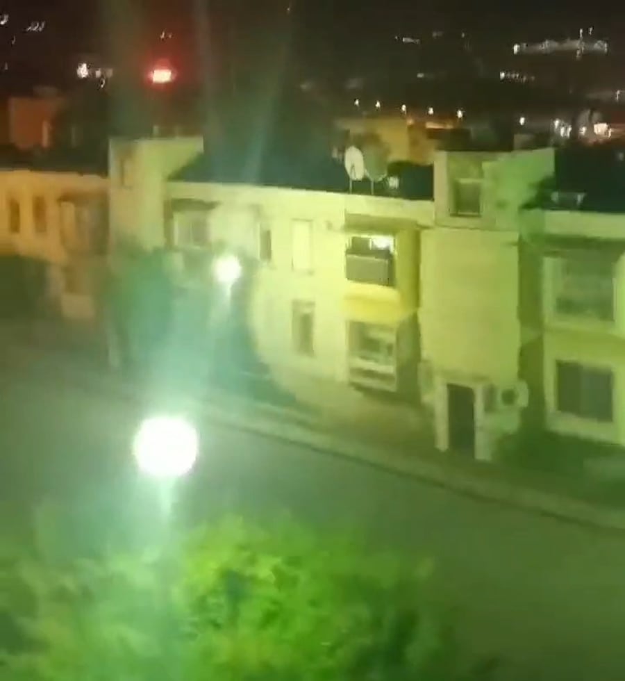 תיעוד: רגע פגיעת רקטה בקריית שמונה