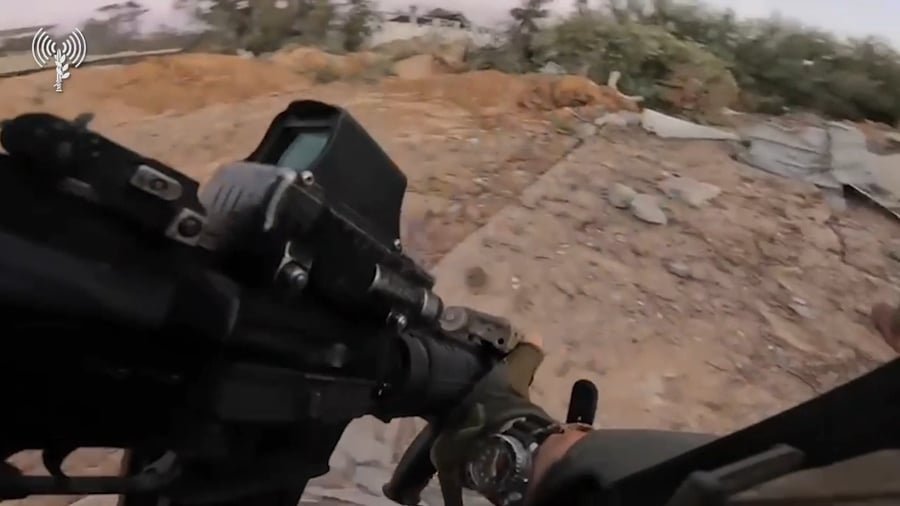 חשיפת פיר והשמדתו בסמוך לאוניברסיטה ודברי מג״ד 202 בחטיבת הצנחנים, סגן-אלוף אלמוג