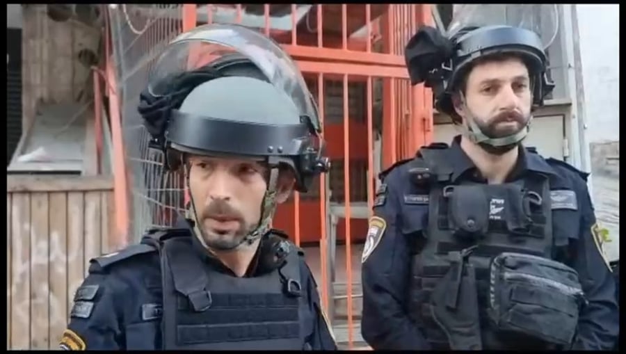 לפני היציאה