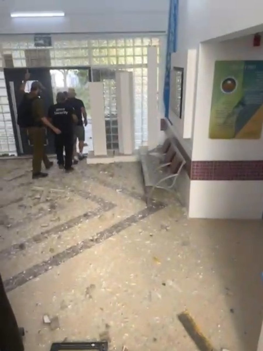 זירת הפיצוץ - בית ספר בעיר אילת. נשלל החשש מפגיעת רקטה